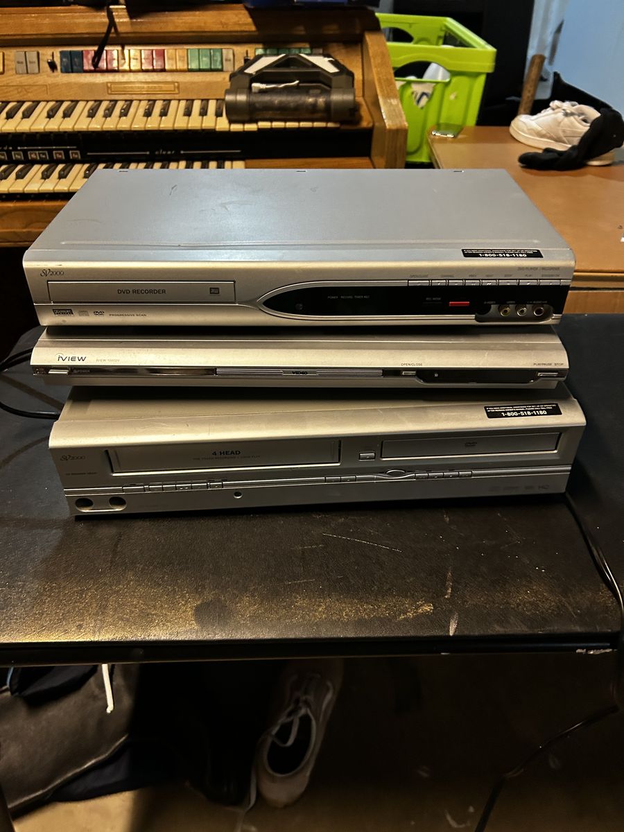 Lot Of 3 Vcr Recorders Pick It up Today