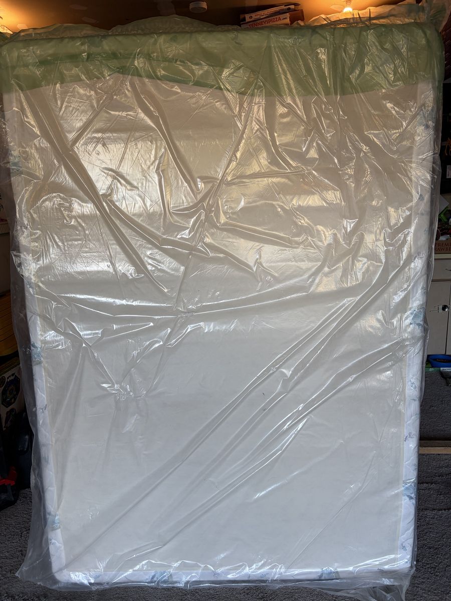 Full-size bed box spring