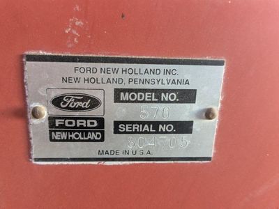 New Holland 570 Baler