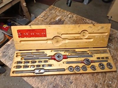 Vintage Craftsman #5505 Tap & Die Set