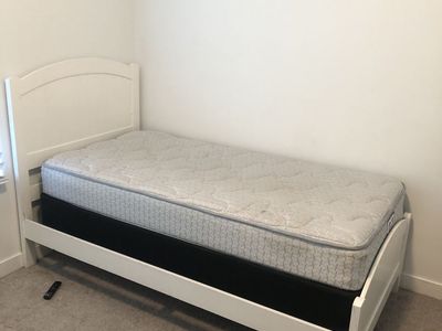 Twin Bed White w/Mattress and Box