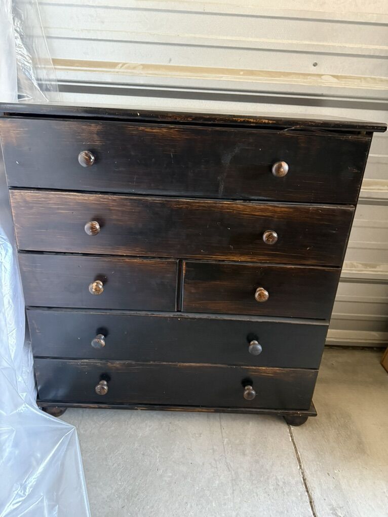 Dresser