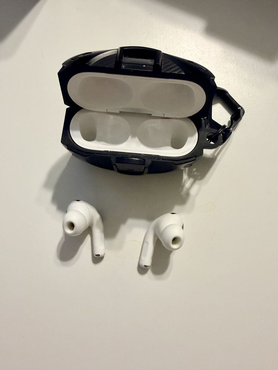 Apple AirPods Pro 2nd Generation (USB-C) — Like New