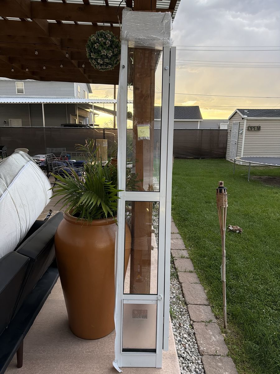 PetSafe Sliding Glass Pet Door Medium White