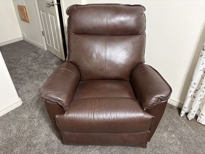 Recliner chair