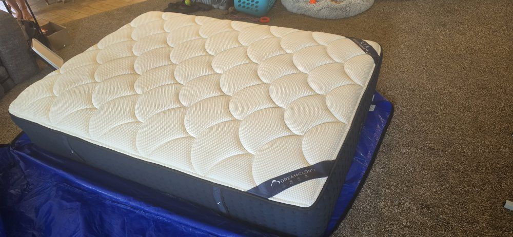 DreamCloud Luxury Hybrid Mattress