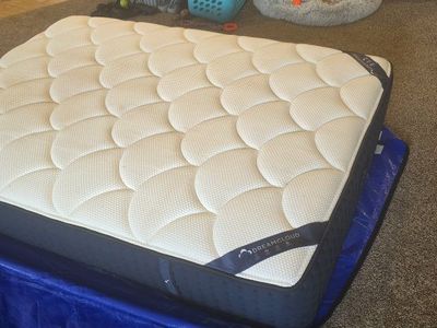 DreamCloud Luxury Hybrid Mattress