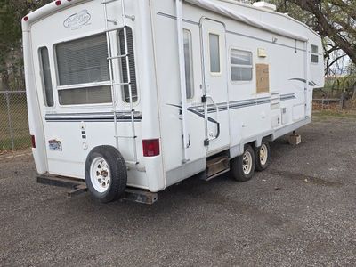 2002 fifth wheel