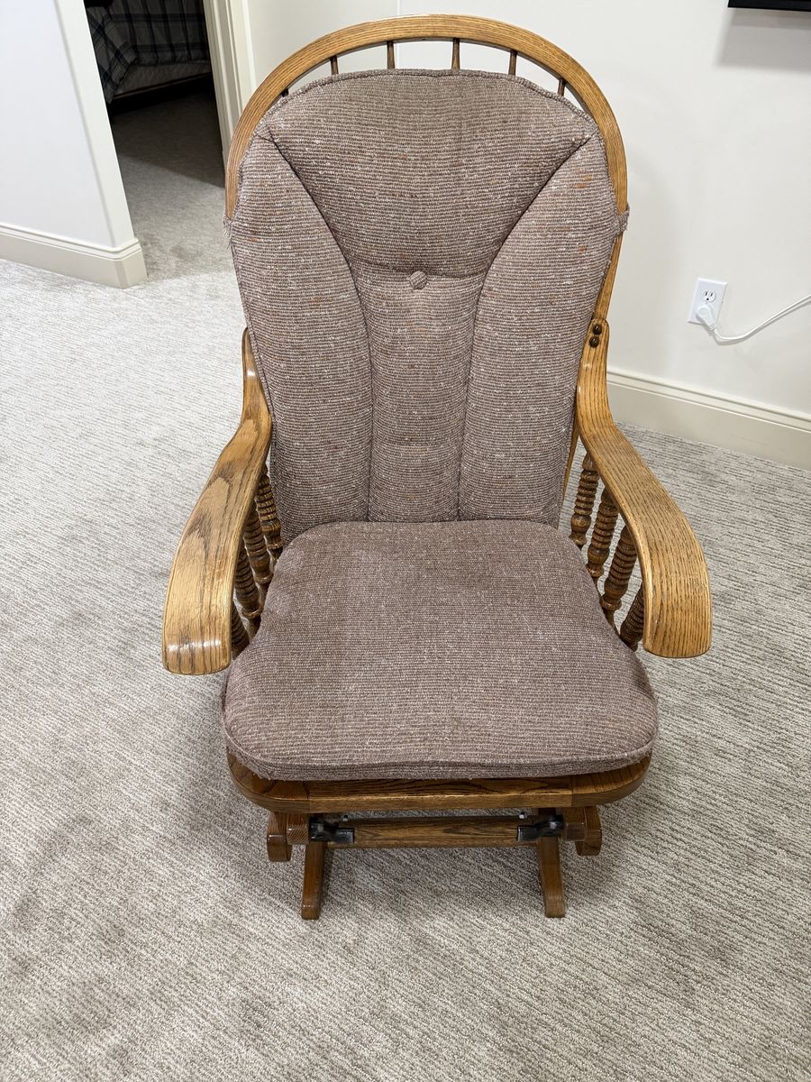 Gliding rocking chair