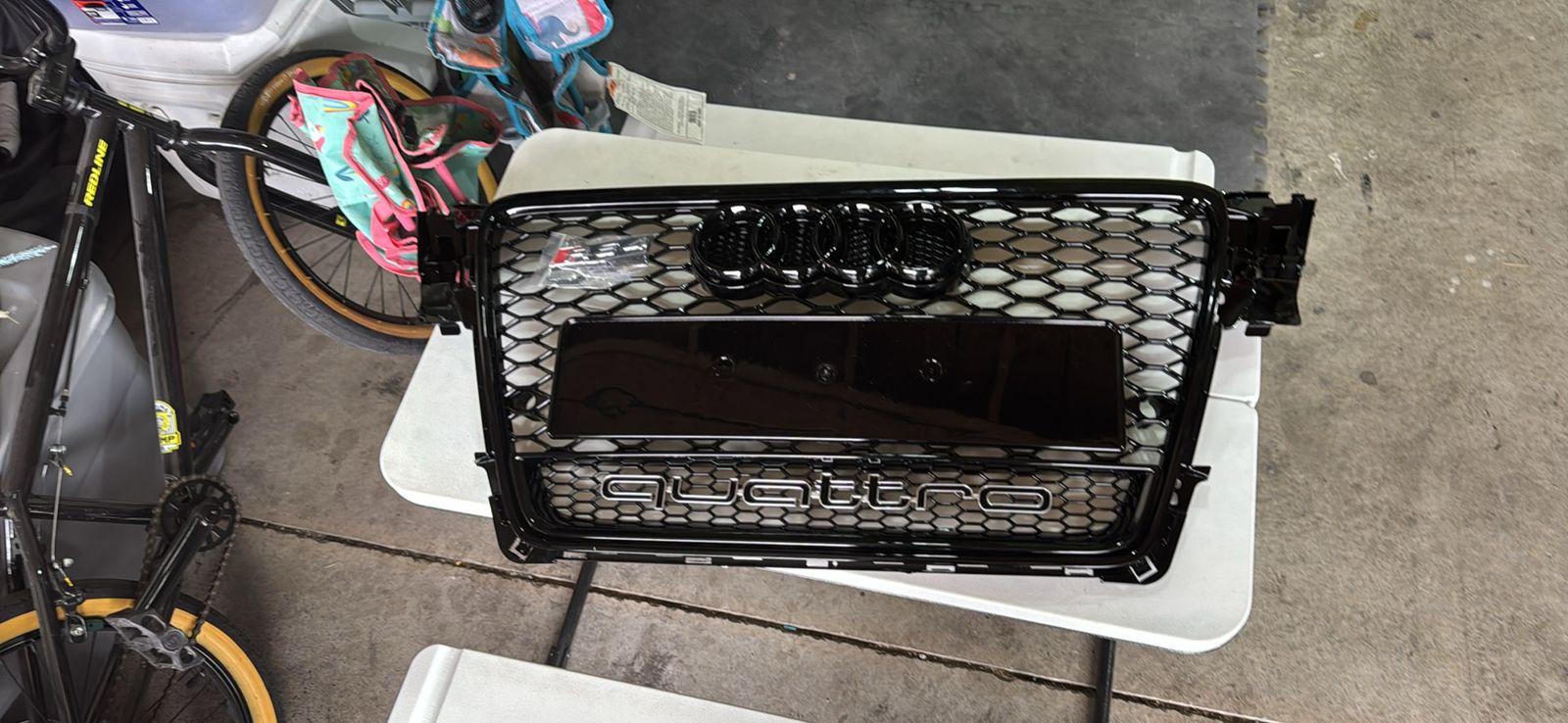 Audi A4, B8 RS4 style grille