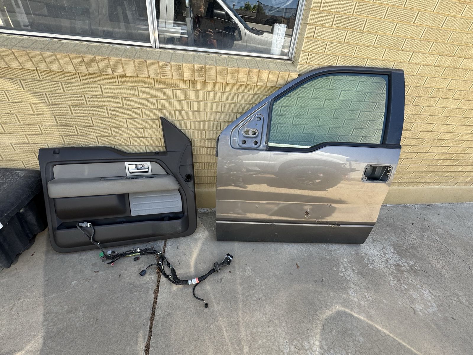 2010 F150 Door mirror handle