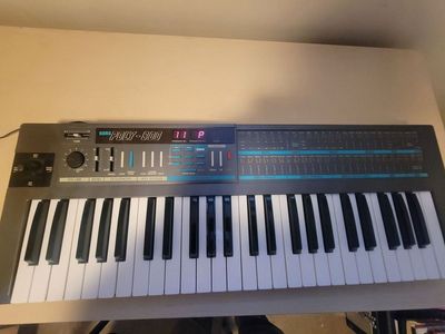 Korg Poly-800 Synthesizer