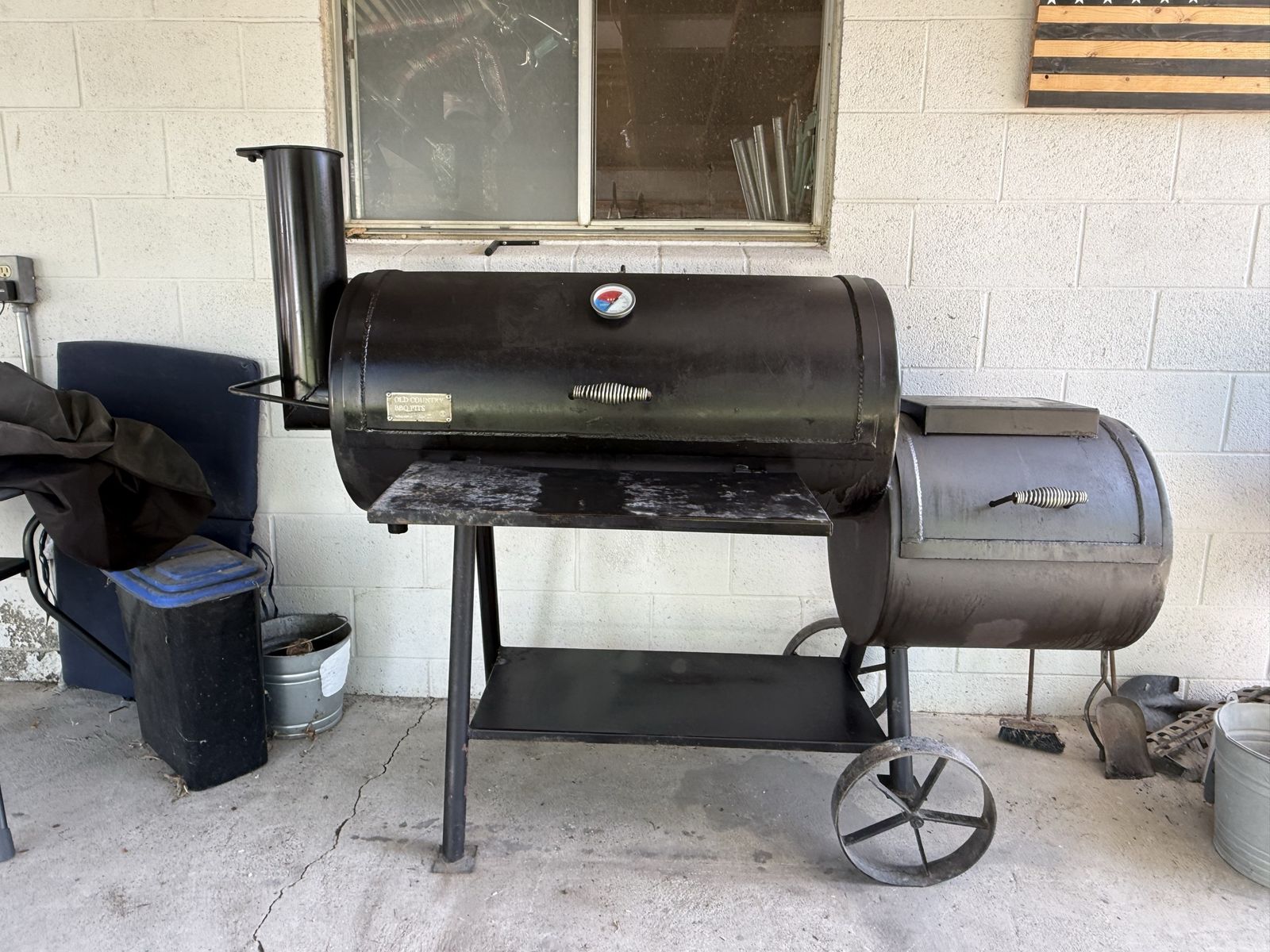 Old Country Brazos 1/4" Steel Offset Smoker BBQ Pit - Excellent Condition