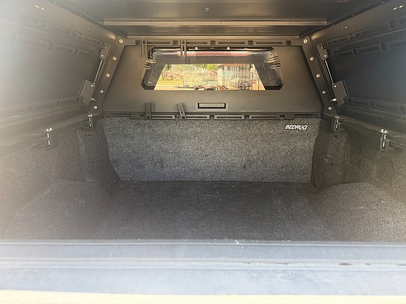 Main image 19