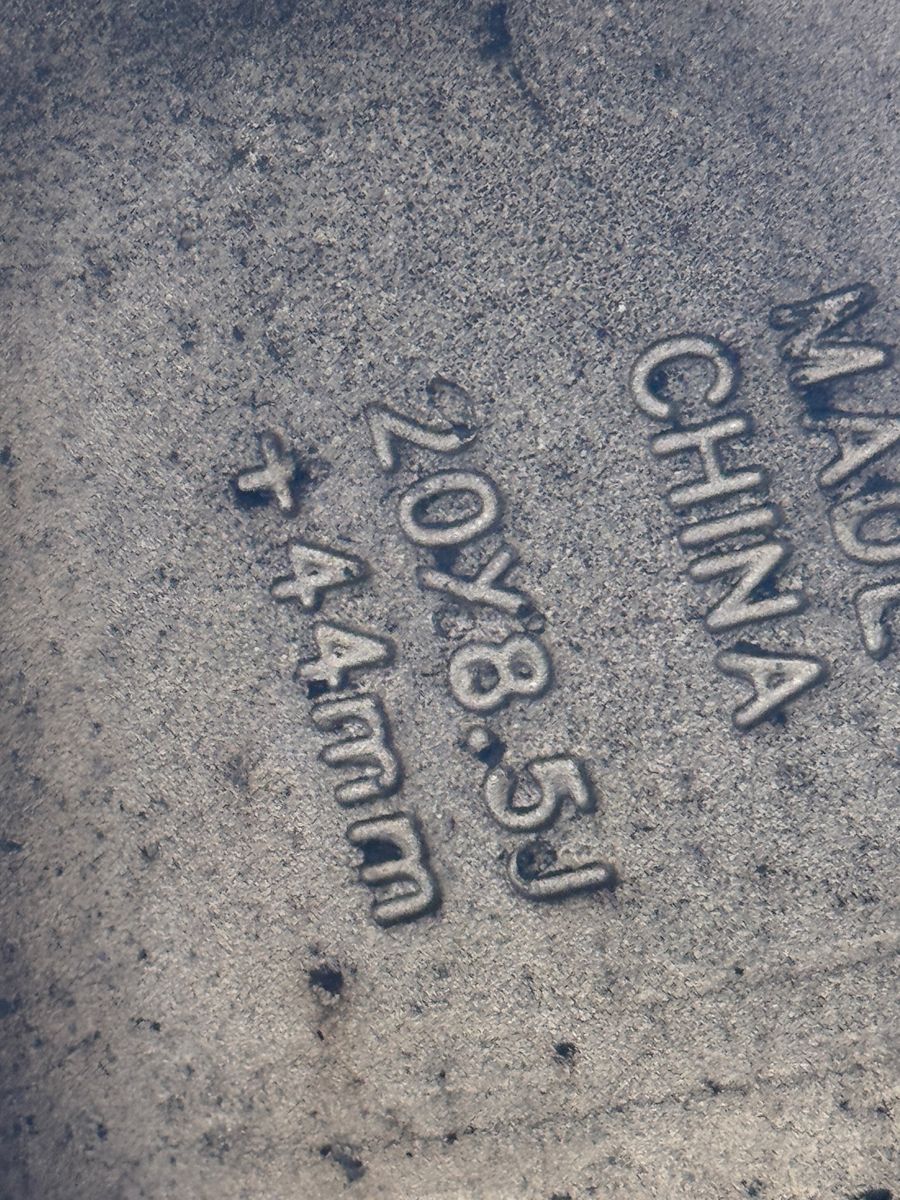 Main image 6