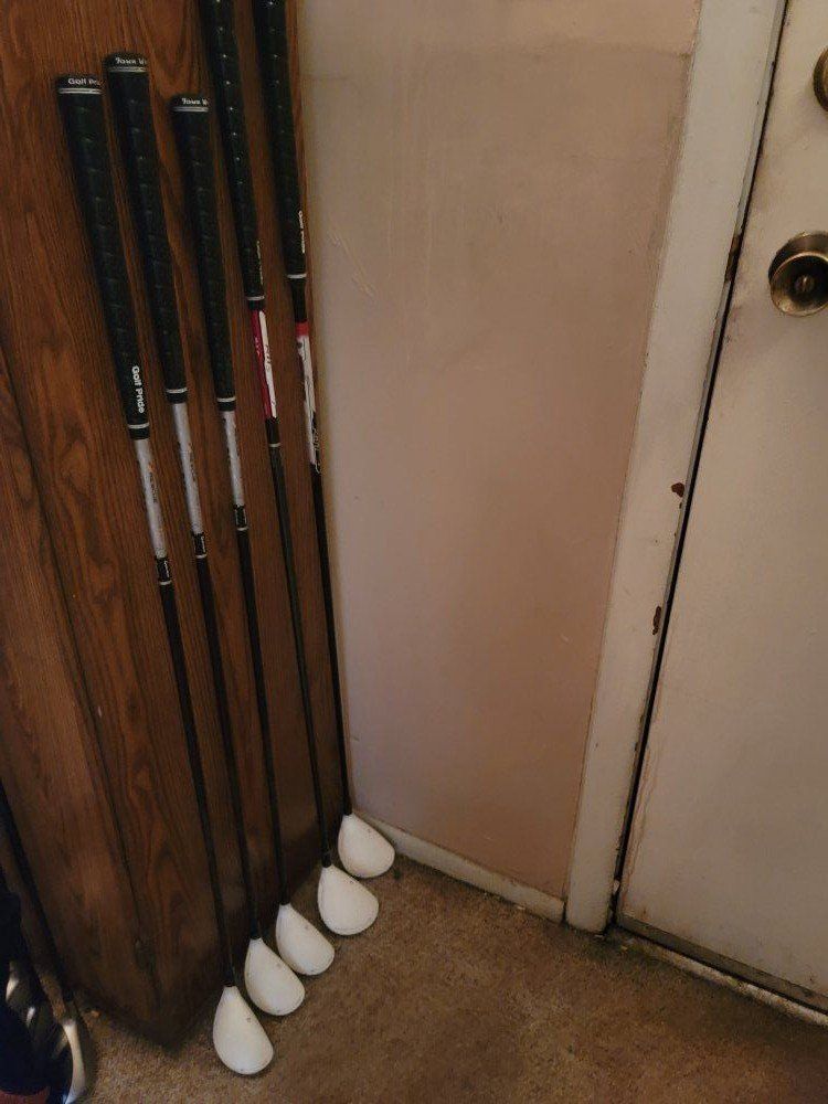 Taylormade R11 Woods and Hybrids SENIOR