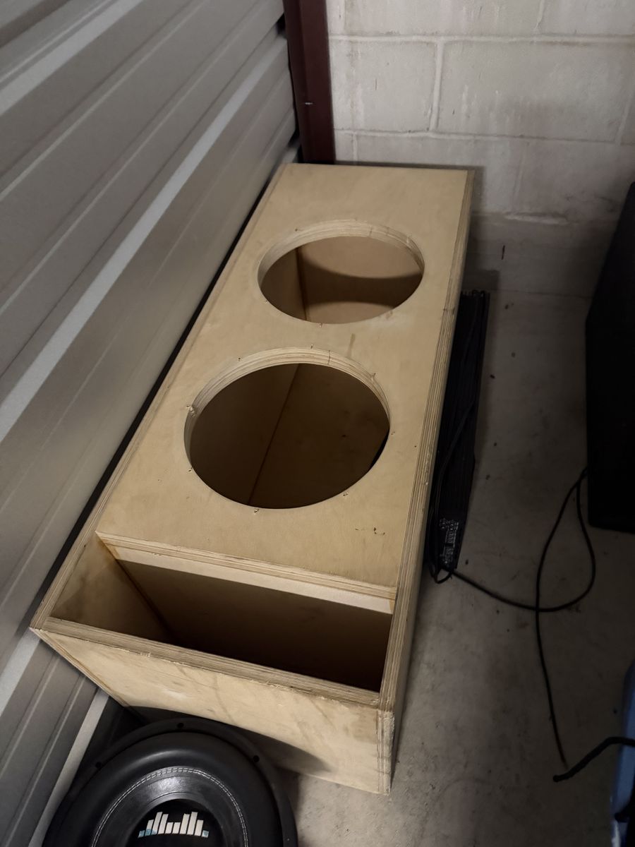 2 JSS 12" 400s With Box And Amp