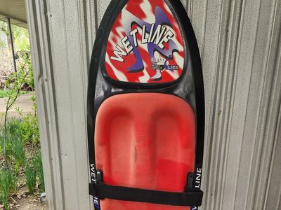 kneeboard, wet line, good condition