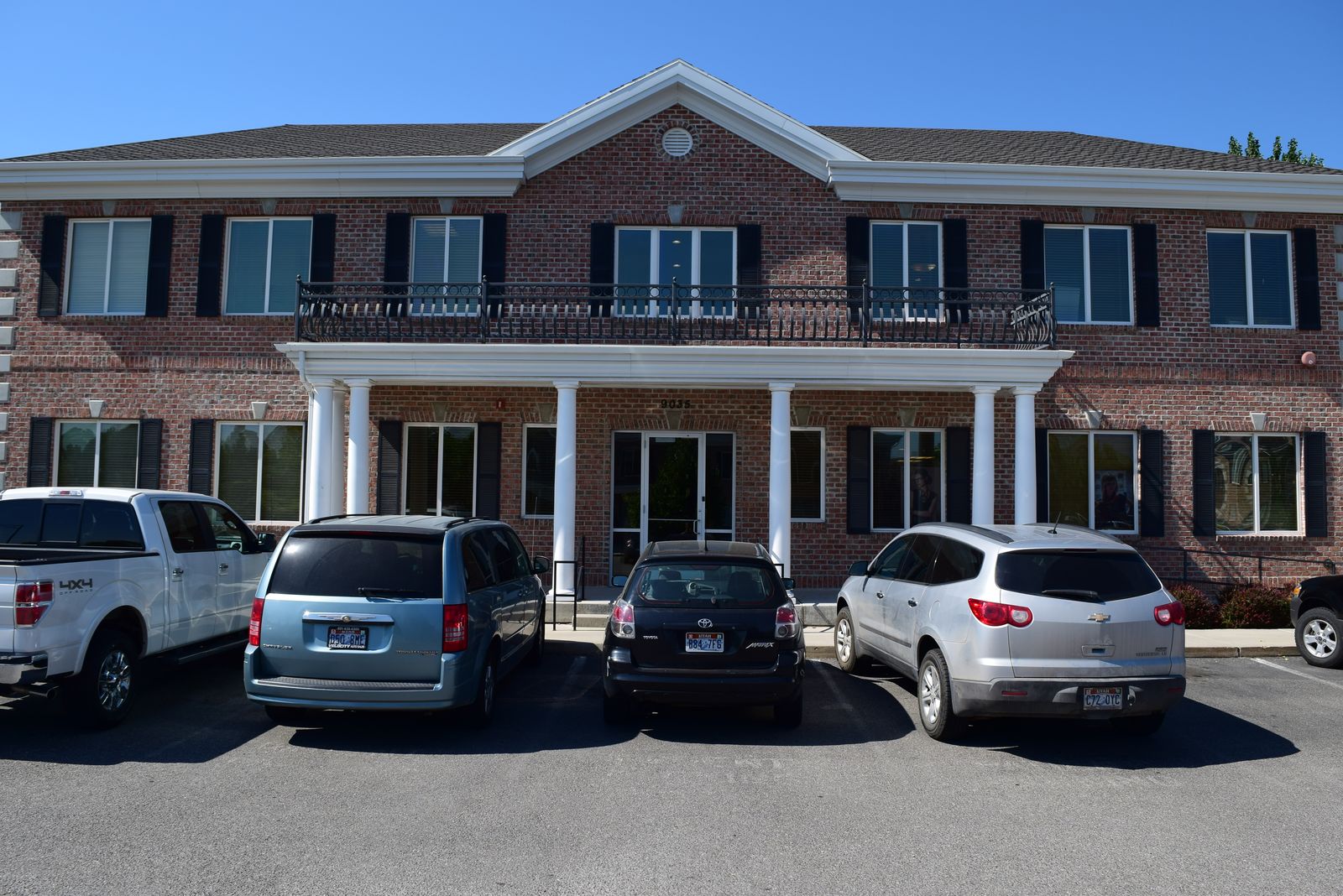 Executive Office Space--In Great Sandy Location