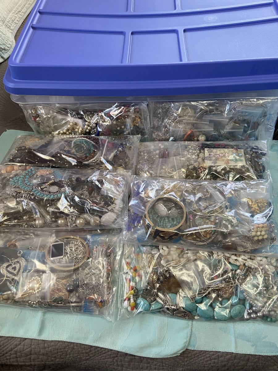 Jewelry Bags (Lot of 12) Nice Look!