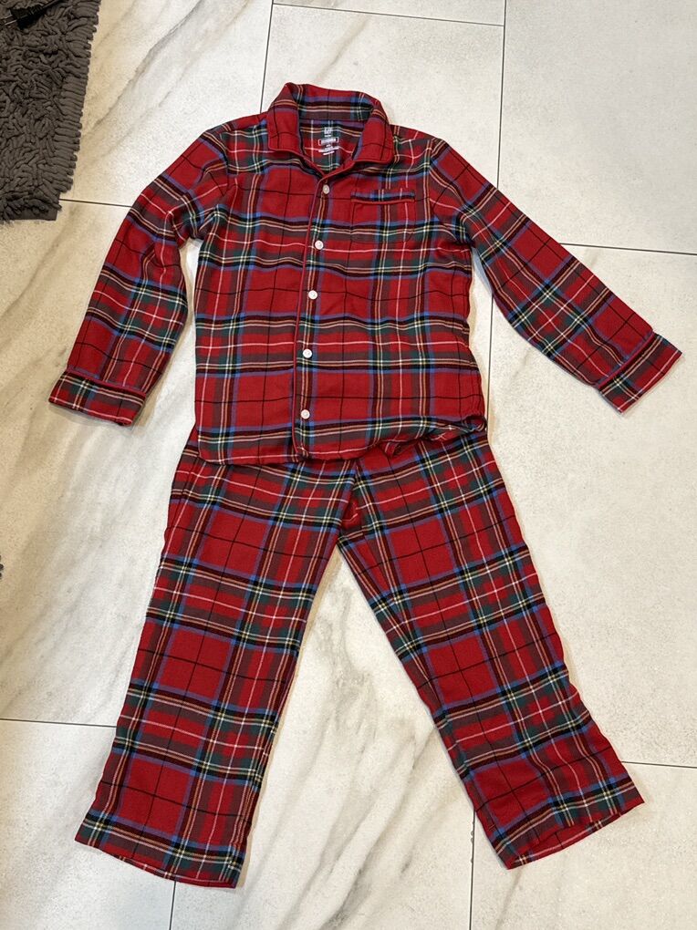 Gap Size 5 Pajama Set.