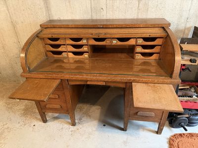 Antique Cutler No. 553 Oak S-Curve Roll-Top Desk – Circa 1900 In Provo $1500 cash/venmo