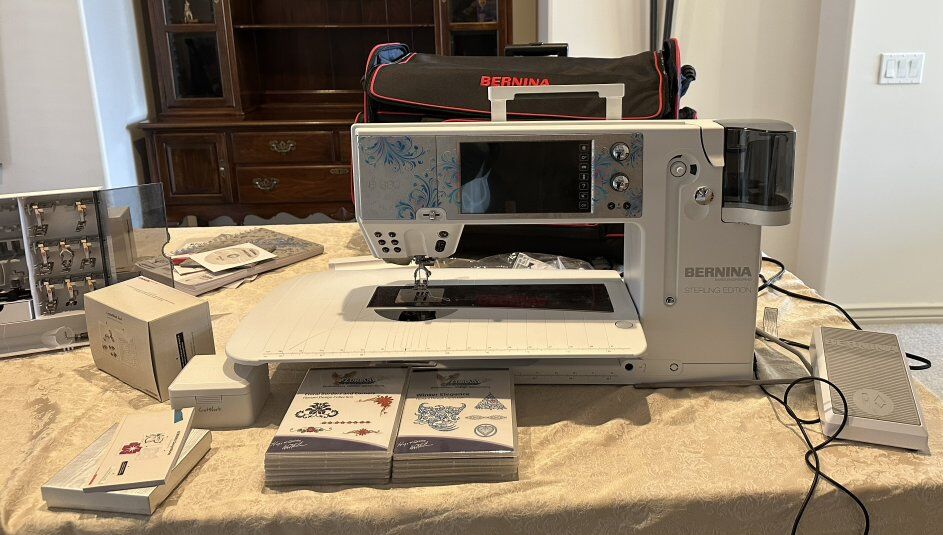 Bernina 880 Special Edition Sewing, Quilting, Embr