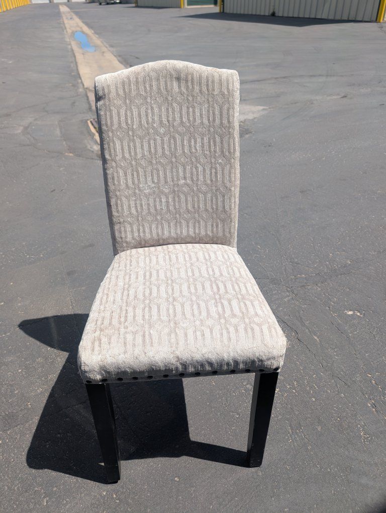 4 Chairs