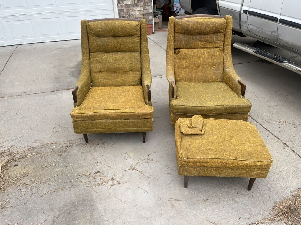 2 Chair And 1 Foot Rest 1960s Or Best Offer