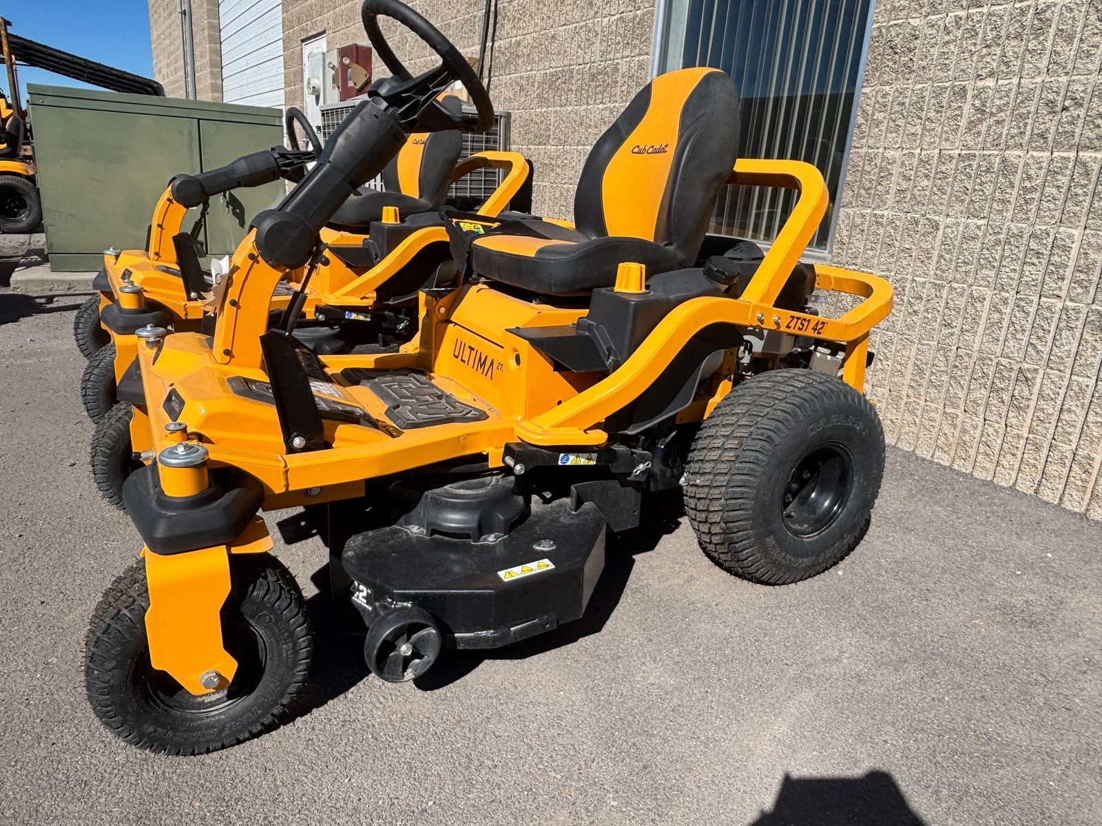 ZTS1 42 Cub Cadet Zero Turn Lawn Mower