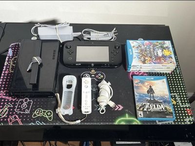 Nintendo Wii U 32GB Console Bundle with Mario Kart 8, Zelda, Smash Bros, Star Fox, Hyrule Warriors