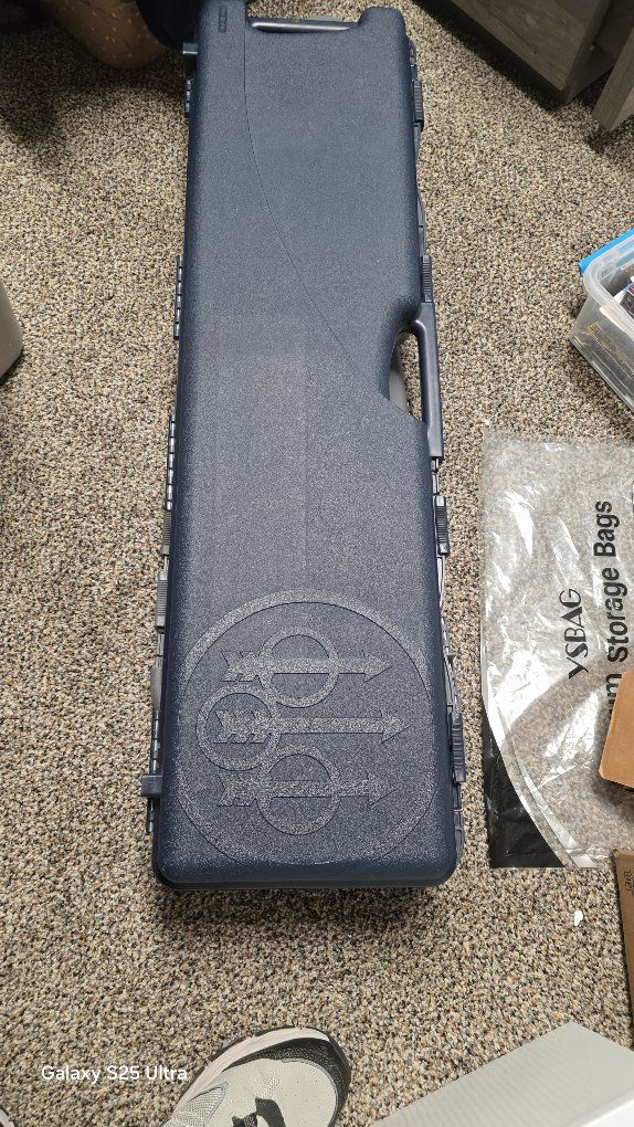 Beretta Hard Shotgun Case Blue Molded Plastic Travel Storage Case with optima 12 gauge choke tubes.