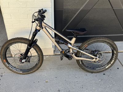 Commencal Clash Jr 20 (2023)