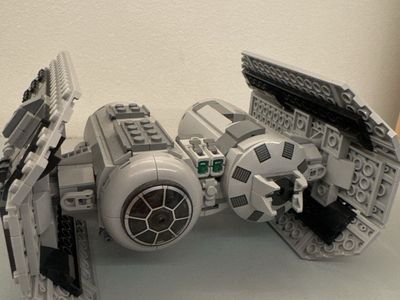LEGO Star Wars TIE Bomber Imperial Starfighter Set