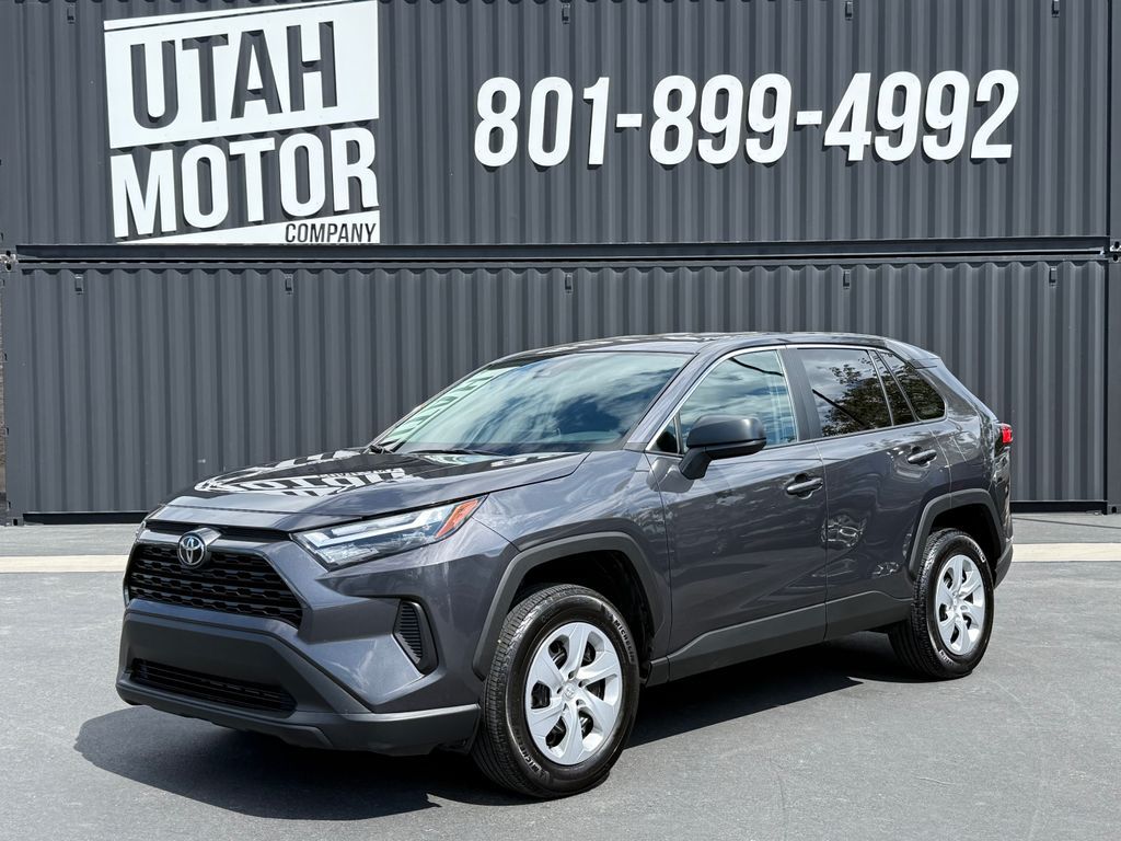 2025 Toyota RAV4 LE