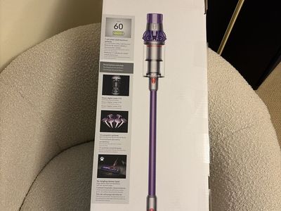 Dyson Cyclone V10 Animal+ Cordless Vacuum Cleaner - New Sealed Box