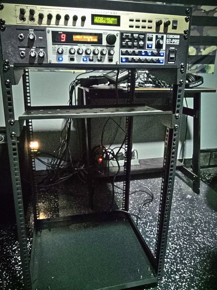 Rack System Effects.Riland GP-100,Boss GT PRO.Rack System and Cables