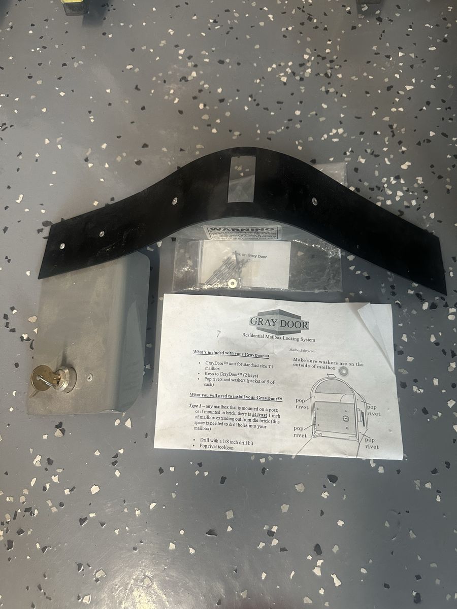 Mailbox locking system