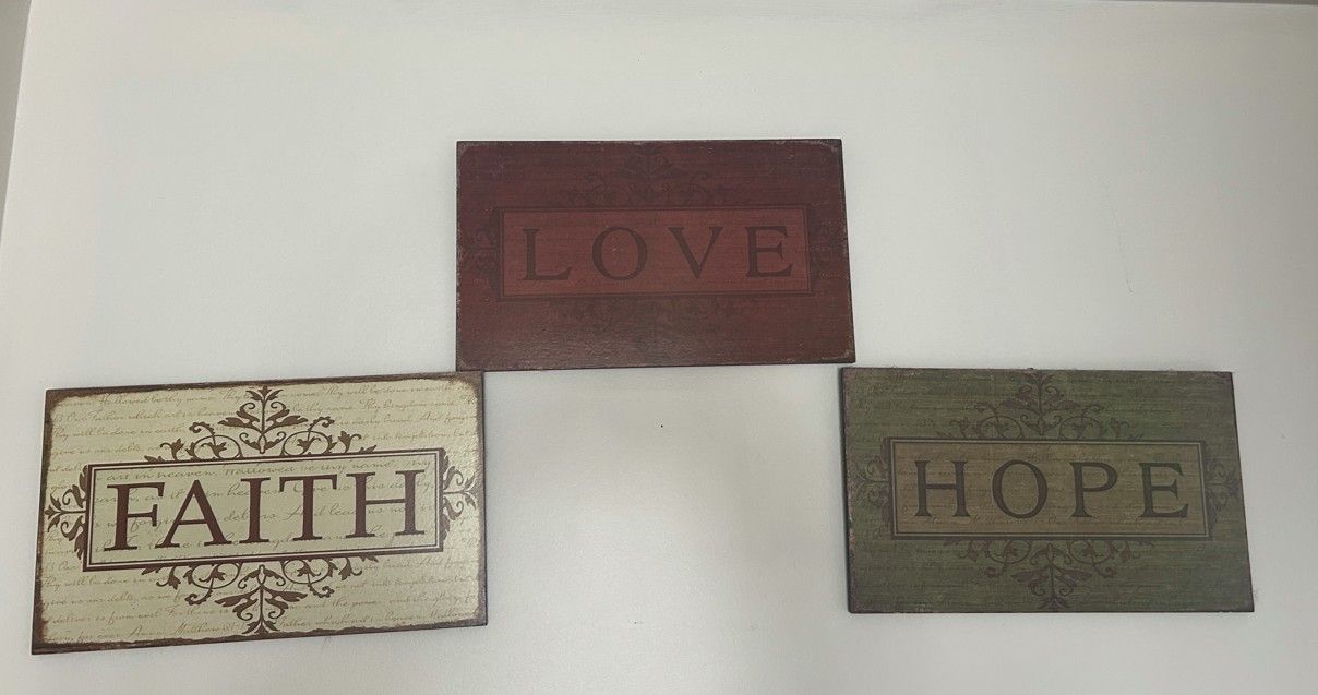 Faith Hope Love Wall Art Set – Rustic Farmhouse / Inspirational Décor