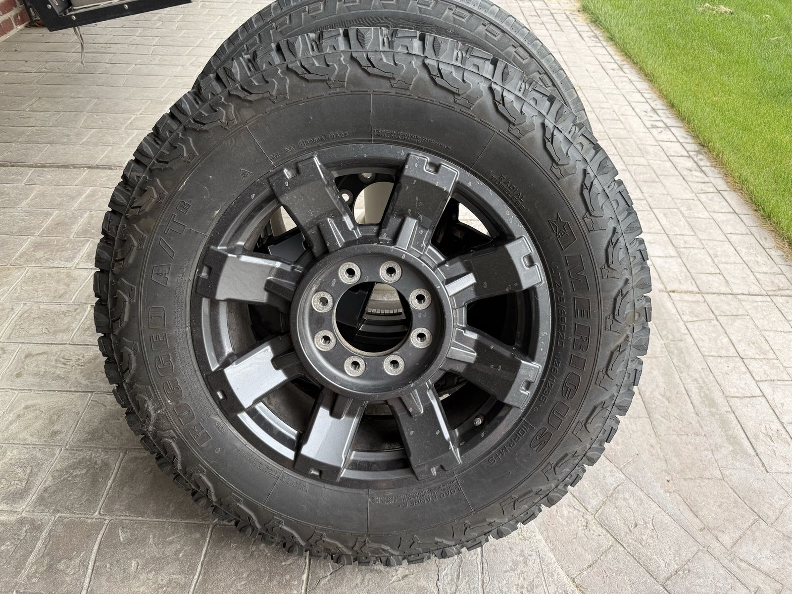 F-350 2023 Wheels and Tires