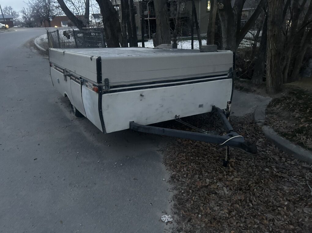 1975 Coleman Tent Trailer