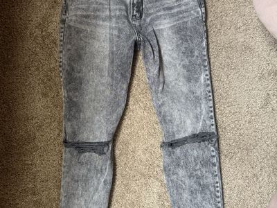 Women’s American Eagle high-waisted Jeans - size 4