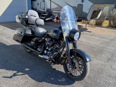 2017 Harley Davidson Road King Special 107 loaded!