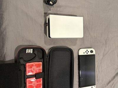 Nintendo Switch OLED w/case