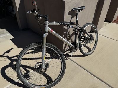 Mens Large Classic Mountain Bike