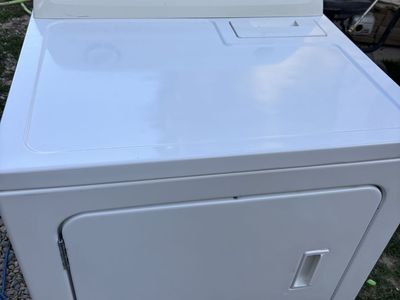 Amana Super Capacity Electric Dryer