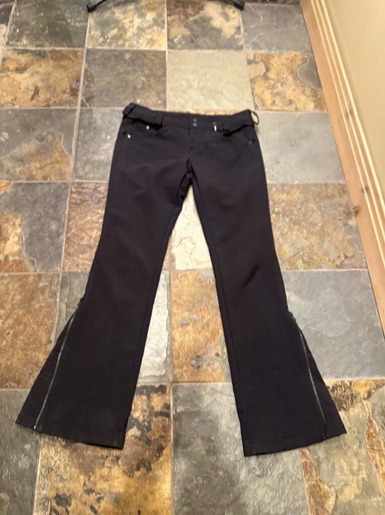 Volcom Women’s Medium Soft Shell Snow Pants