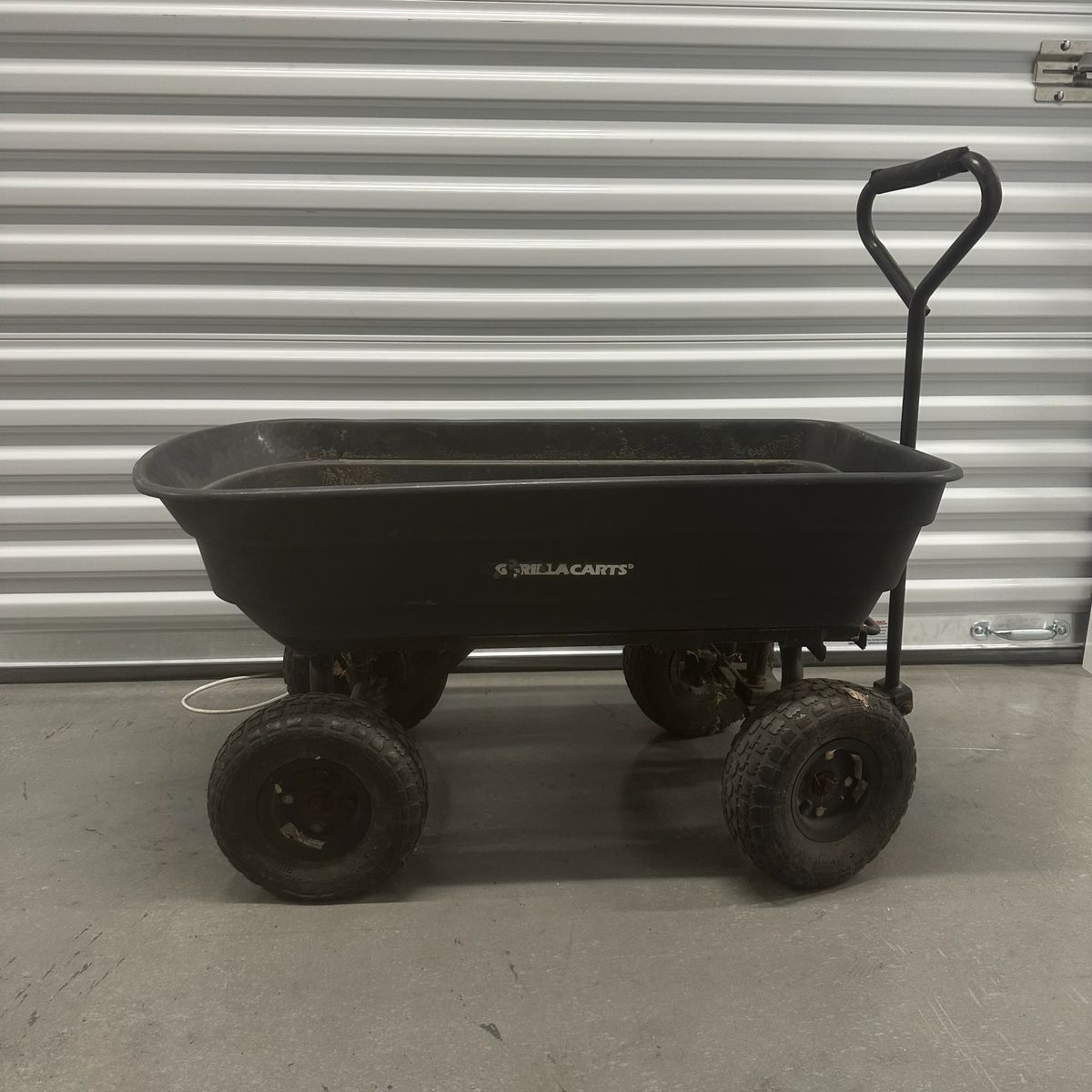 Gorilla Carts Heavy-Duty Garden Dump Cart / Yard Wagon