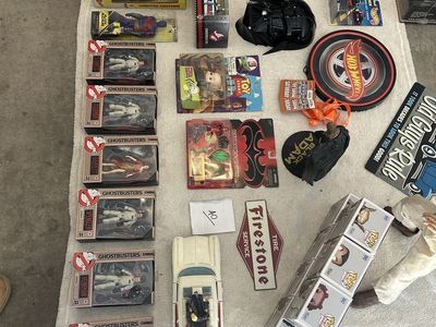 Toys! (Hot wheels, Muscle Machines,Collectibles)