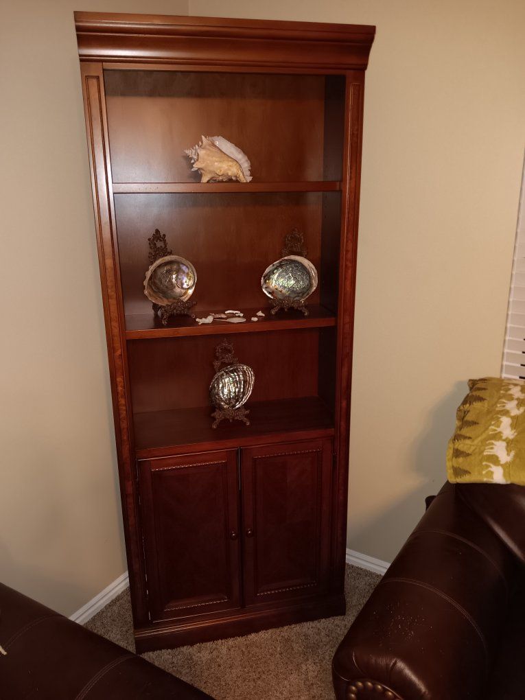 Book / Display wooden case.